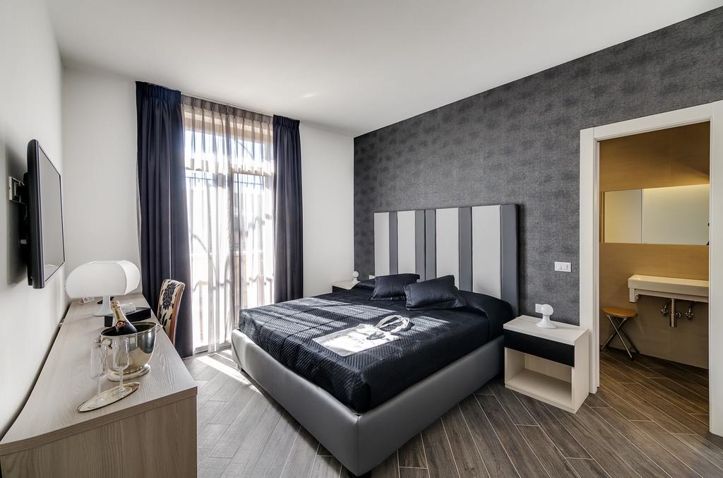 Blue Inn Luxury Suites Rome Room photo